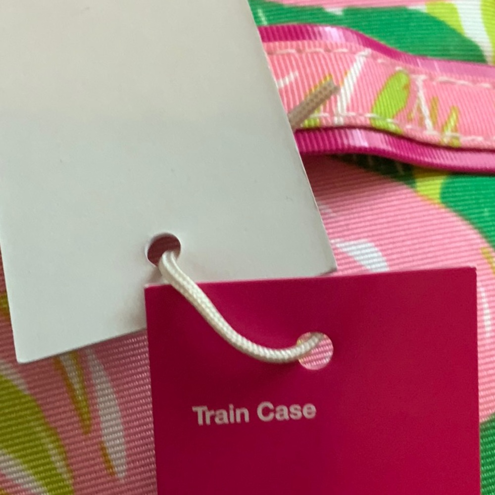 NWT Lilly Pulitzer for target train case - Picture 4 of 10